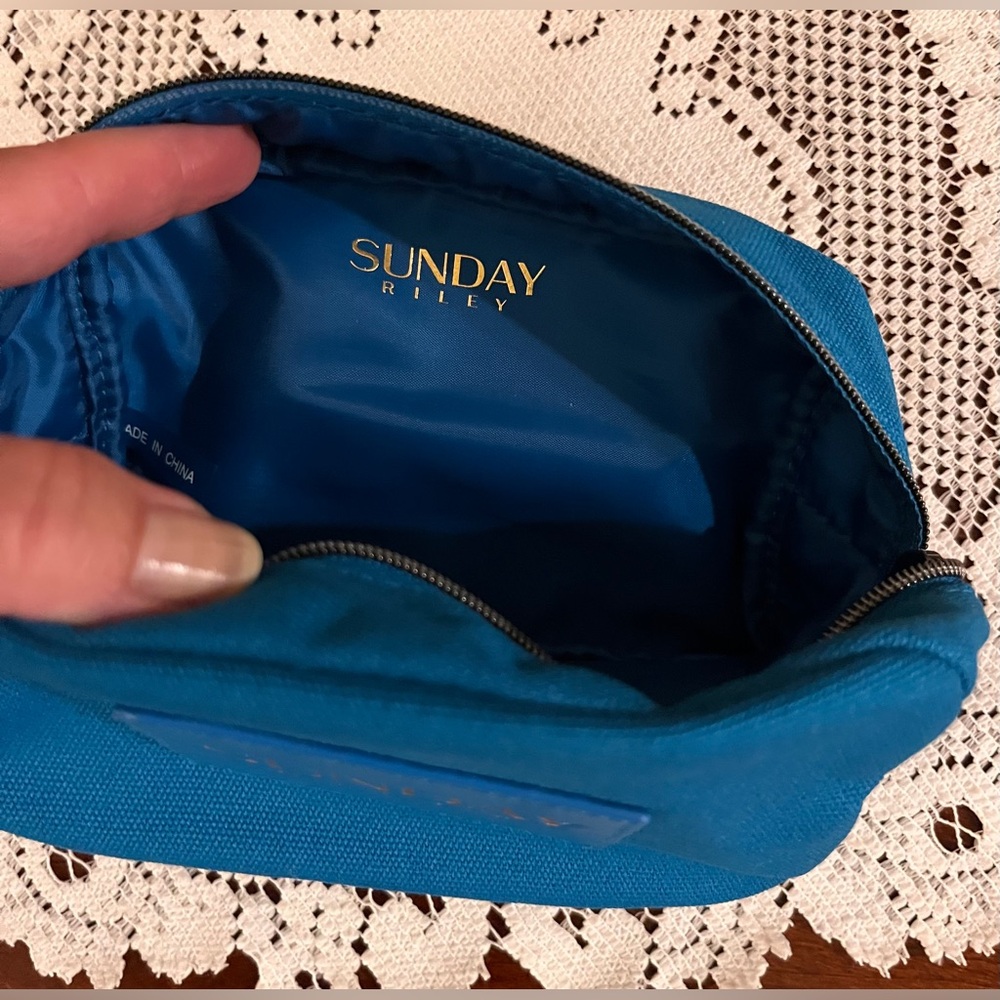 Sunday Riley cosmetics travel bag NWOT - Picture 3 of 5